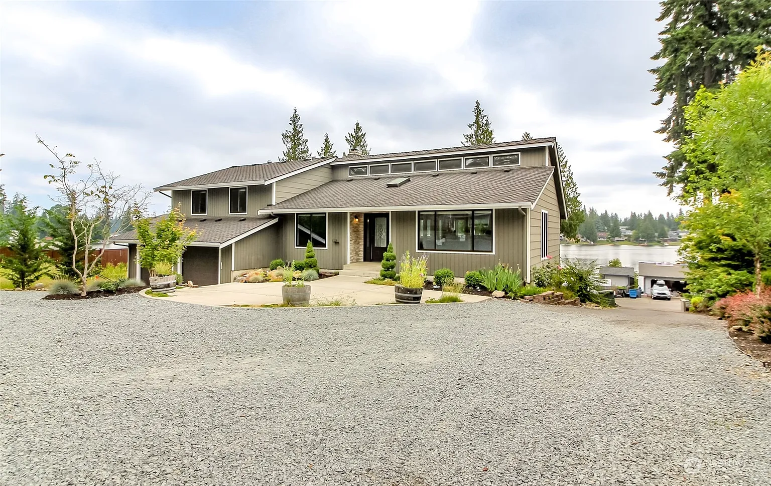 5667 W Tapps Highway E photo 1