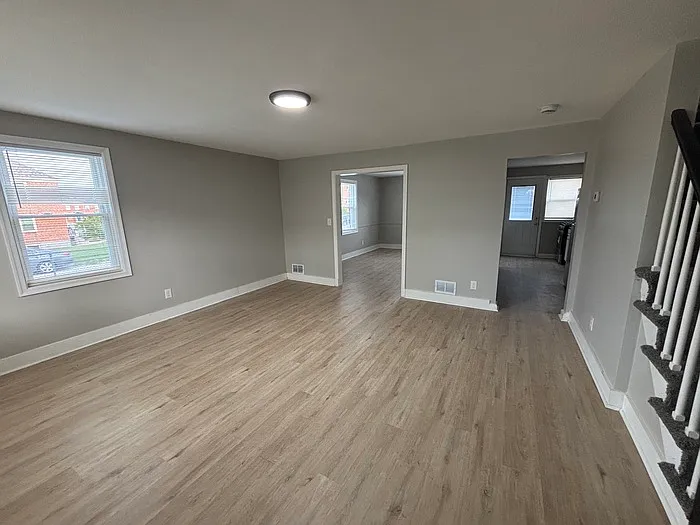 3 bed, 2.0 bath, $2,300 — Photo 3