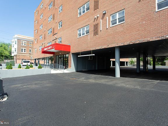 2nd image of 1419 W Allegheny Ave APT 401