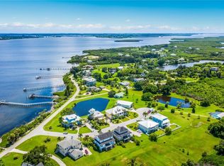 30 Island Ct, Terra Ceia, FL 34250