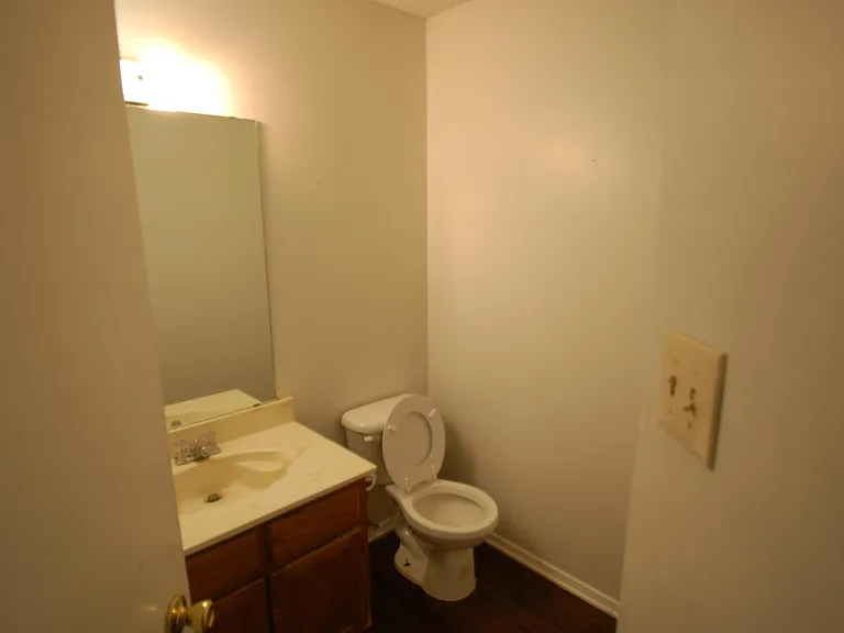 608 Lillard Rd #B — Photo 4
