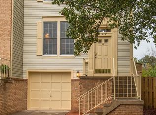 21924 Greentree Ter, Sterling, VA 20164