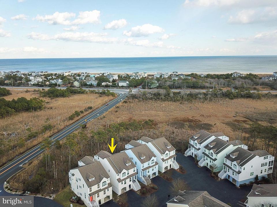 1st image of 32555 Heron Cir #14