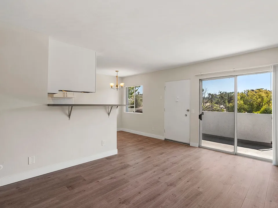 Ave 59 - Highland Park Apartments(Rivendell)