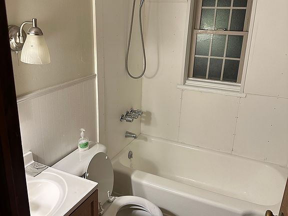 5th image of 128 Colton Ave APT 39-3
