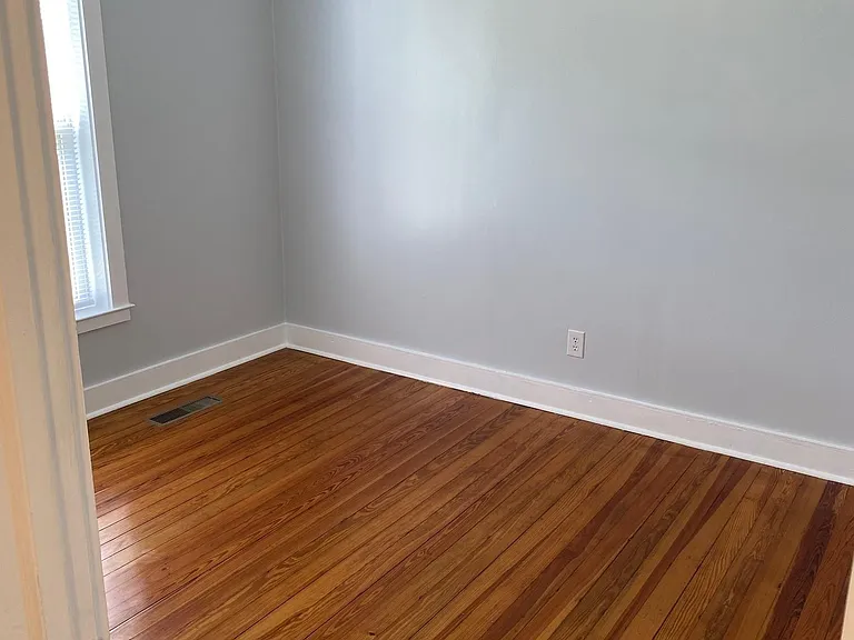 1902 Golden St — Photo 13