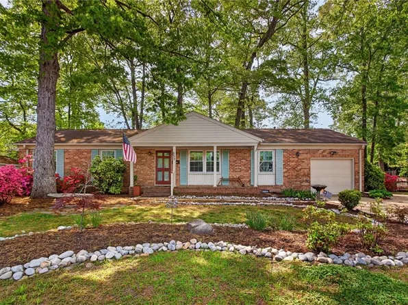 859 Elder Rd, Newport News, VA 23608