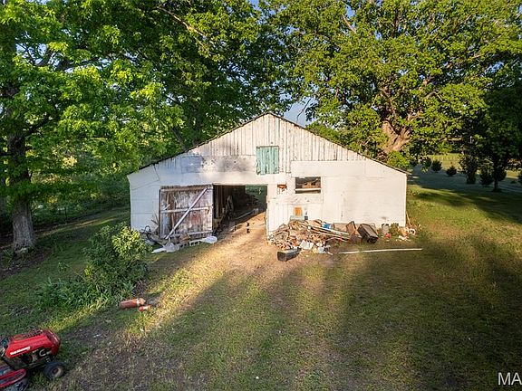 5th image of 1619 County Road 523