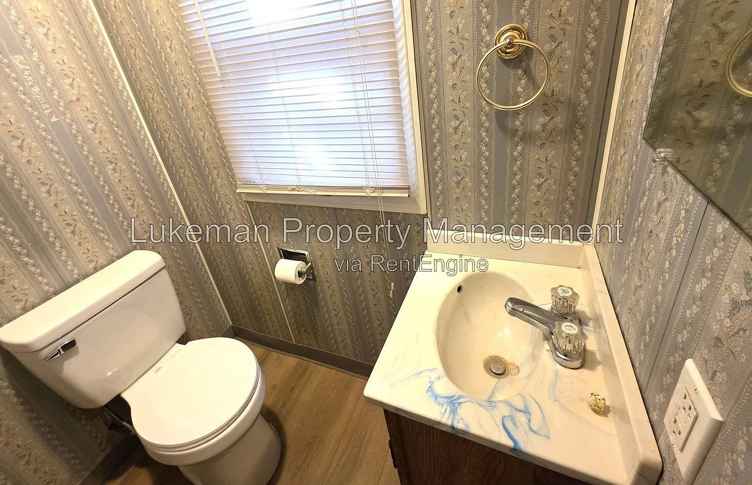 2 bed, 1.5 bath, 1050 sqft, $1,050 — Photo 4