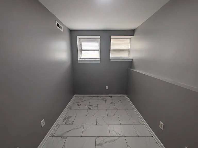 60 Coleman St #1L — Photo 6