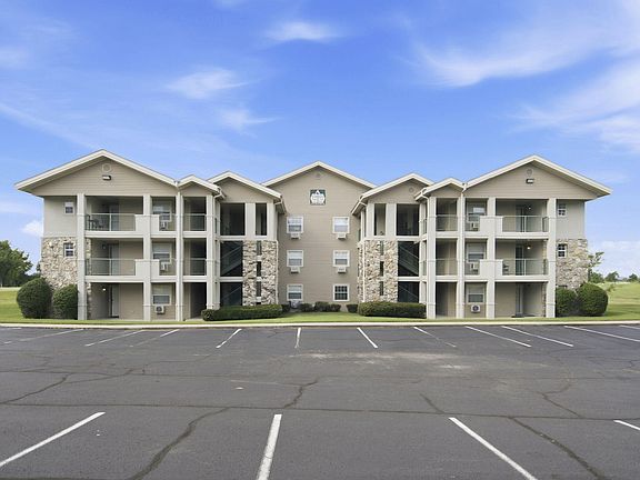 3rd image of 110 West Rockford Drive #A-10 BLDG A