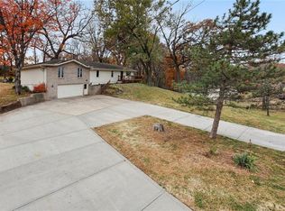 210 N Hawthorne St, Kansas City, MO 64119