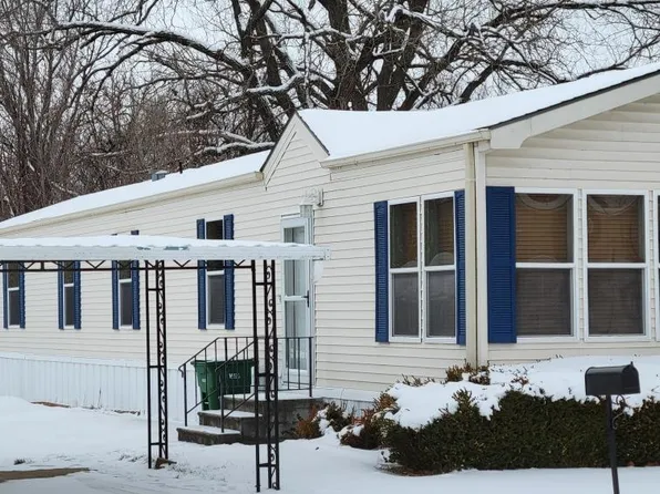 4609 SE South Village Pkwy, Topeka, KS 66609