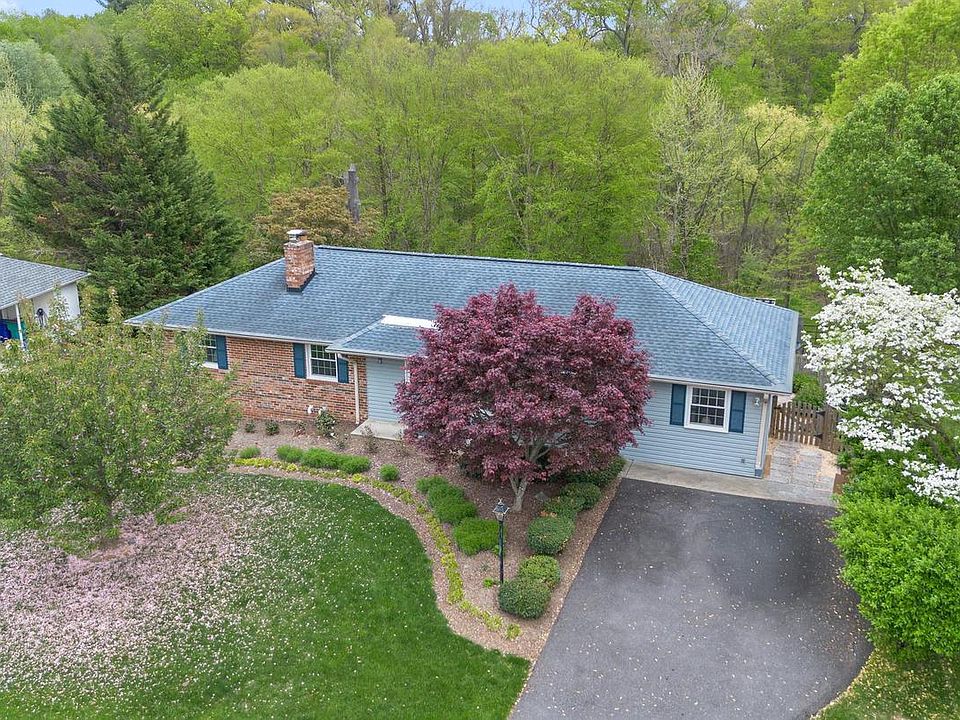 1st image of 3432 Falling Green Rd