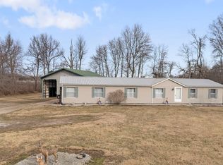 1317 E Cutshall Rd, Scottsburg, IN 47170