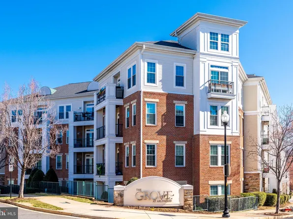 2465 Army Navy Dr #1109, Arlington, VA 22206