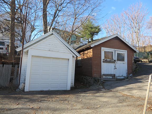 4th image of 174 Orawaupum St