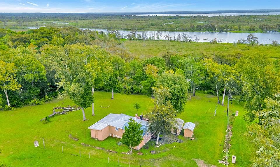 1st image of 383 Lazy River Ln