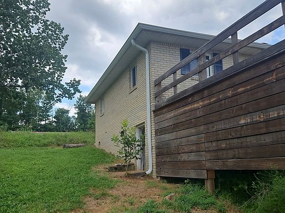 4th image of 435 Dixon Ln