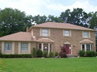 31095 Sudbury St, Farmington Hills, MI
