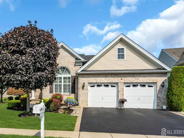 117 Kings Mill Rd, Monroe Township, NJ 08831