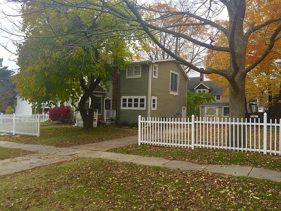 5th image of 209 S Washington Ave