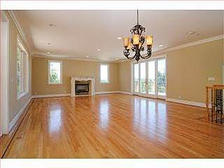 4th image of 16140 Alum Rock Ave