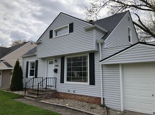 1648 Longwood Dr, Mayfield, OH 44124