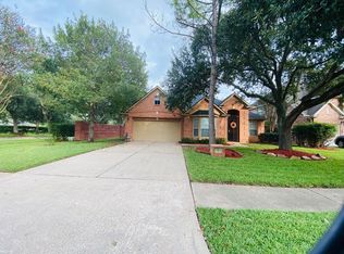 422 Bay Bridge Dr, Sugar Land, TX 77478