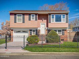 55 S End Ave, Middletown, NJ 07748