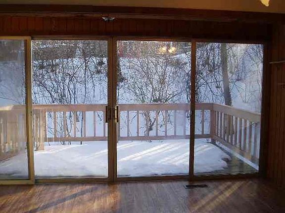5th image of 325 Dehart St