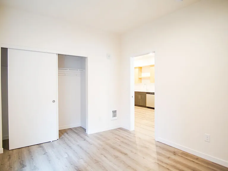 6015 S Virginia Ave #105 — Photo 10
