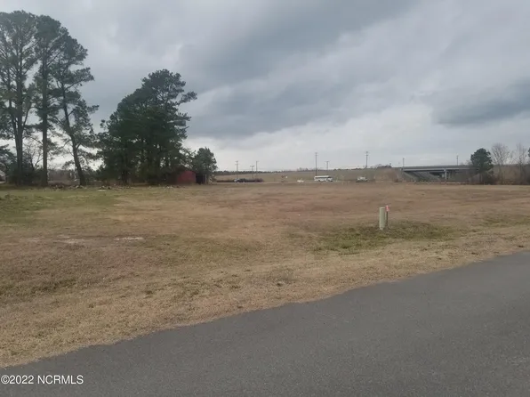 12 Windy Ridge Drive, Williamston, NC 27892