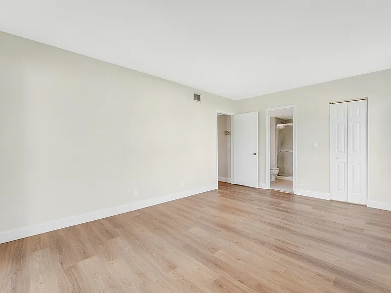 6489 Chasewood Dr #D — Photo 15