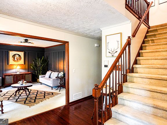 4th image of 150 Timberlane Dr