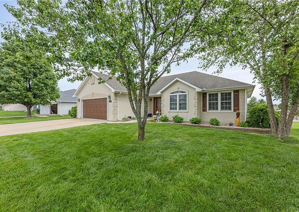 1st image of 205 Aquila Dr