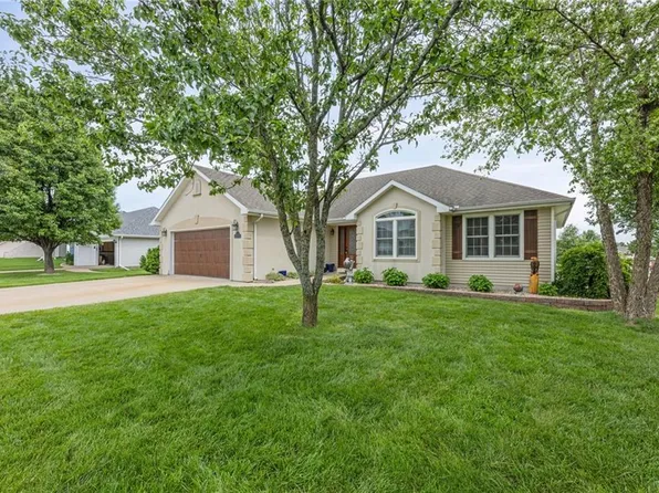 205 Aquila Dr, Cameron, MO 64429