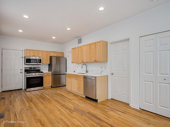 5th image of 1225 N Cleaver St #1R