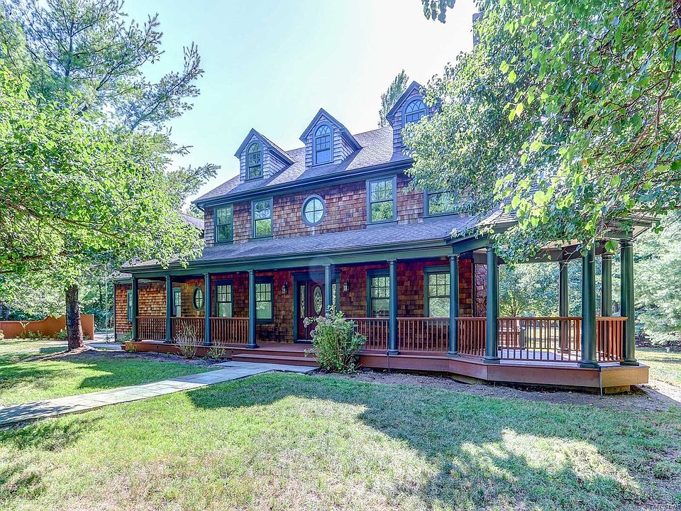 546 Weeks Ave, Manorville, NY 11949 Zillow