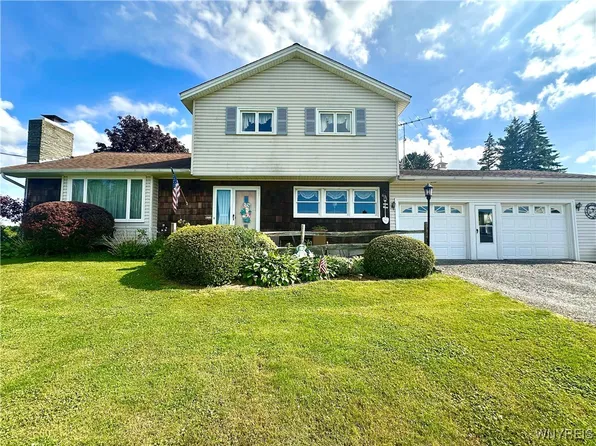 9718 Pearson Rd, Middleport, NY 14105