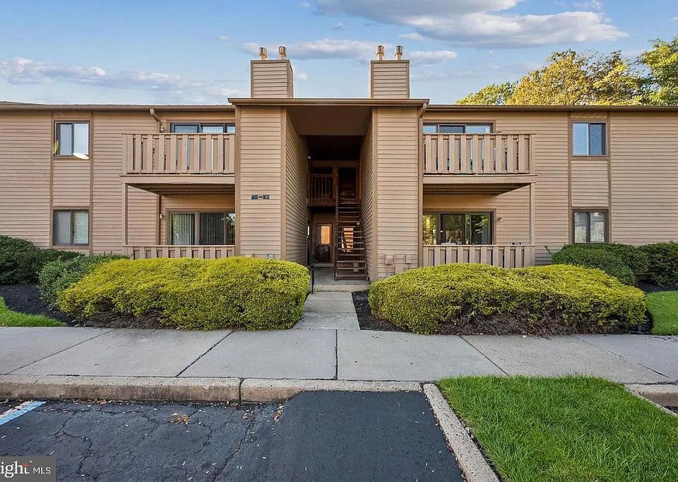 706 Woodhollow Dr