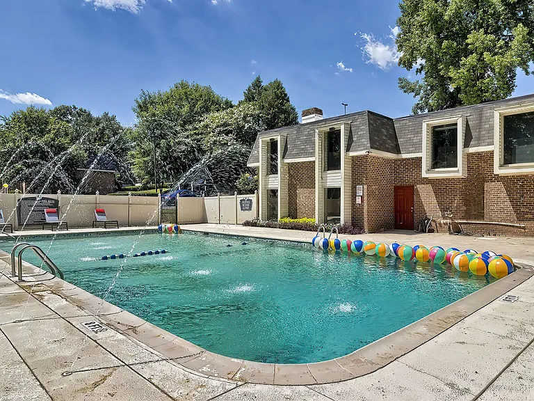 The Farrington — Photo 32