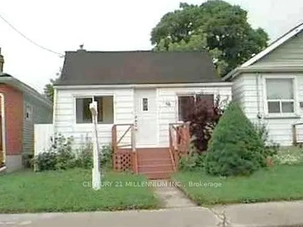 56 Beechwood Ave, Toronto, ON M6N 4T3