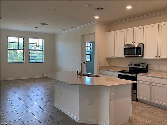 4th image of 11788 Grand Belvedere WAY #202