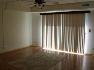 812 N River Rd UNIT 2A, Mount Prospect, IL 60056