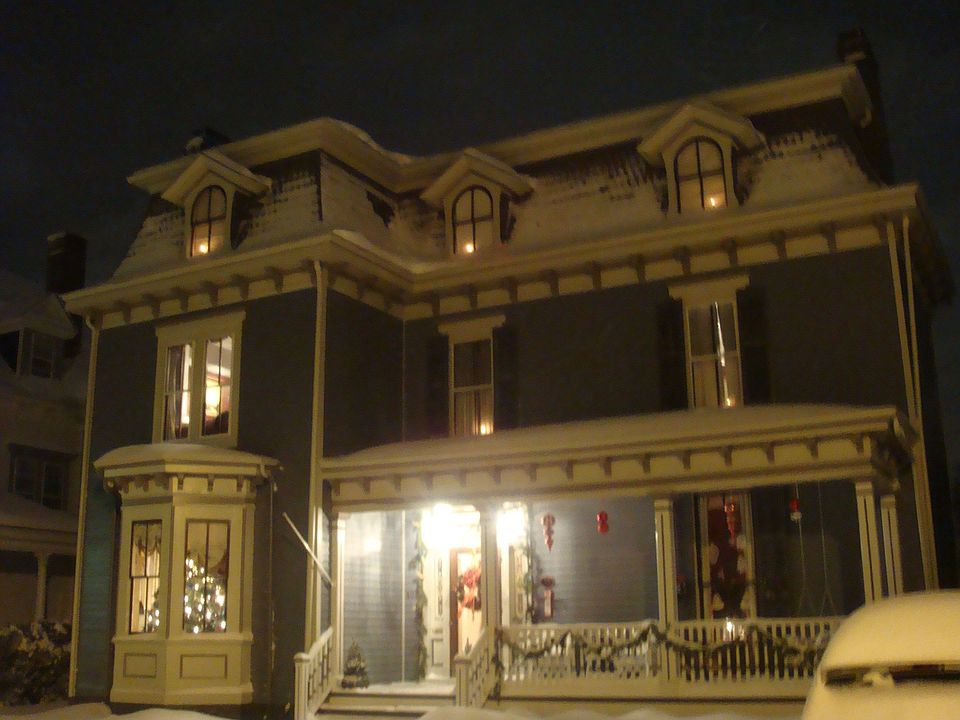 2nd image of 402 Hanover St