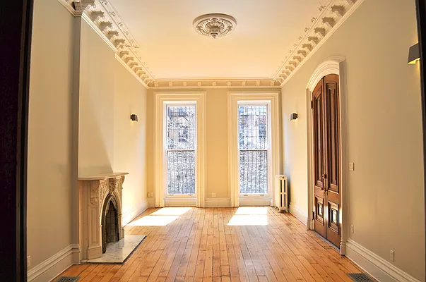 Rented by Dwell Residential Inc | media 41