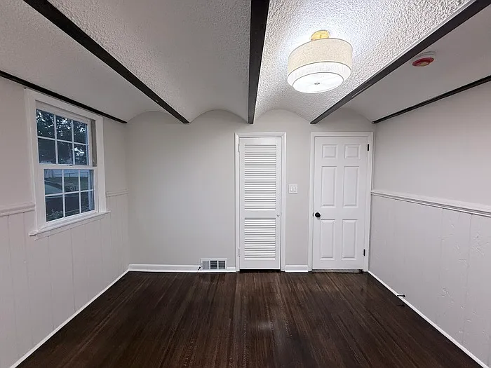226 S Moore Ave — Photo 28