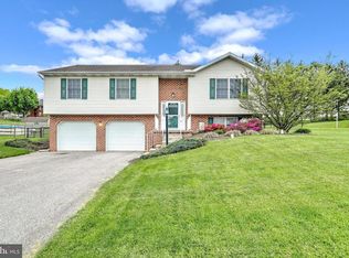 644 Carrie Dr, Dallastown, PA 17313