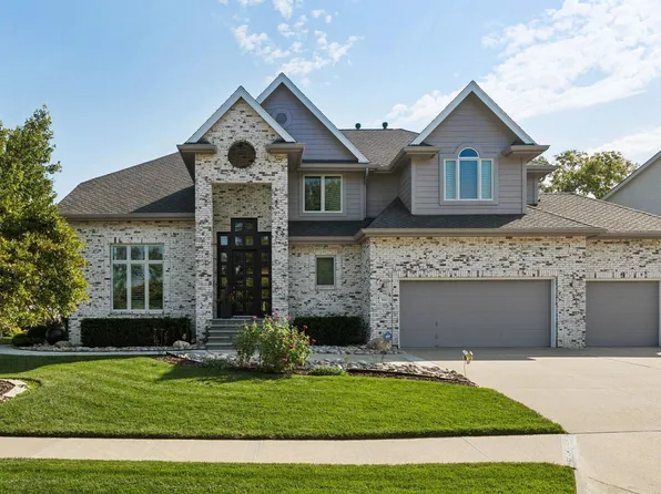 5911 S 119th Plz, Omaha, NE 68137